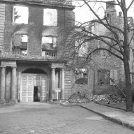 Zerstörtes Stadtschloss nach dem Luftangriff im Januar 1945