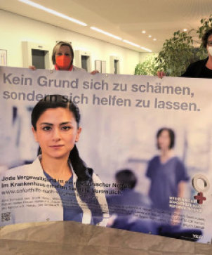 733 Plakataktion Soforthilfe Nach Vergewaltigung