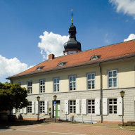 Großauheim-Alte Schule und St.Jakobus