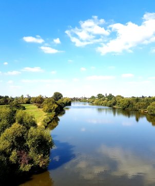 Ansicht auf Main von Brücke