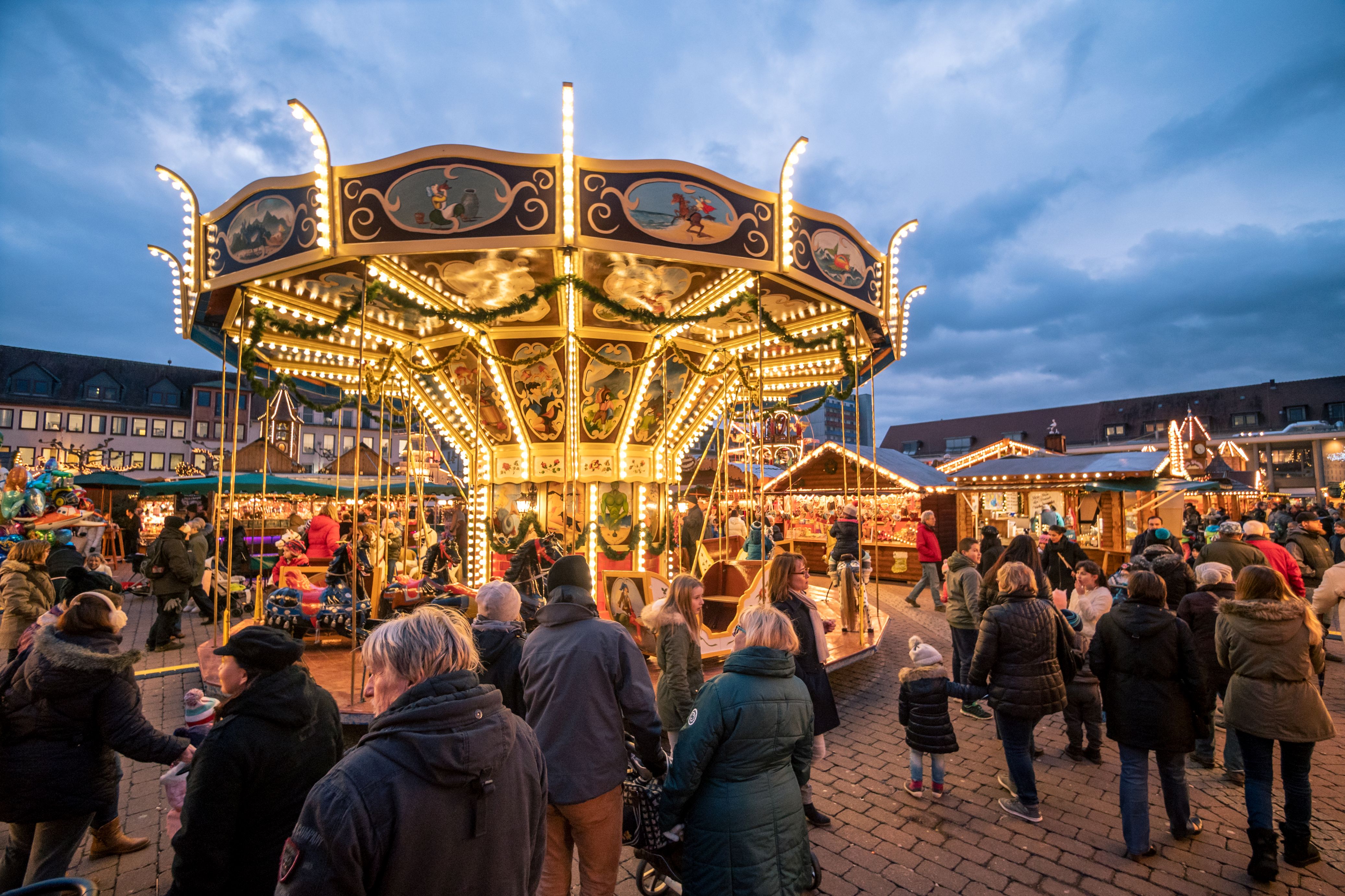 Hanauer Weihnachtssmarkt Karussell 