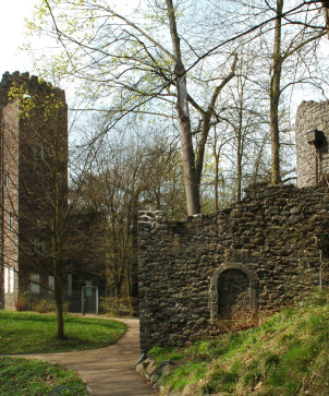 Wilhelmsbad-burgruine Kopie