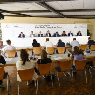 Pressekonferenz Kreisfreiheit Juni 2 Mikebender