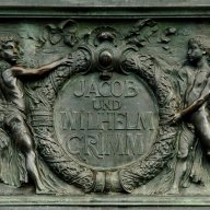 Grimmdenkmal Inschrift Detail 