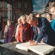 Rathausneueroeffnung 2022 Eintraginsgoldenebuch Fotodavidseeger