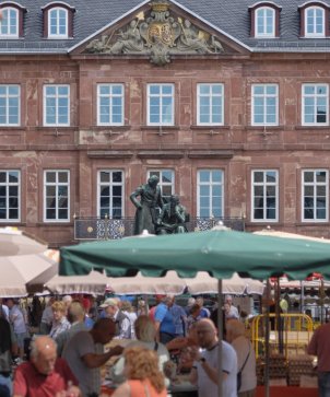 Rathaus Am Markt Verkleinert Bild Detlef Sundermann