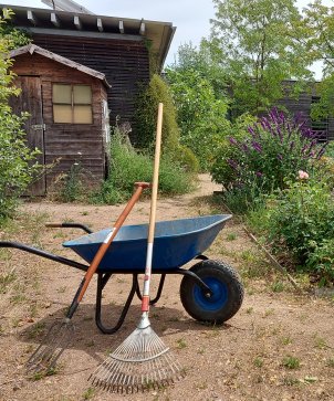 Schubkarre Im Garten